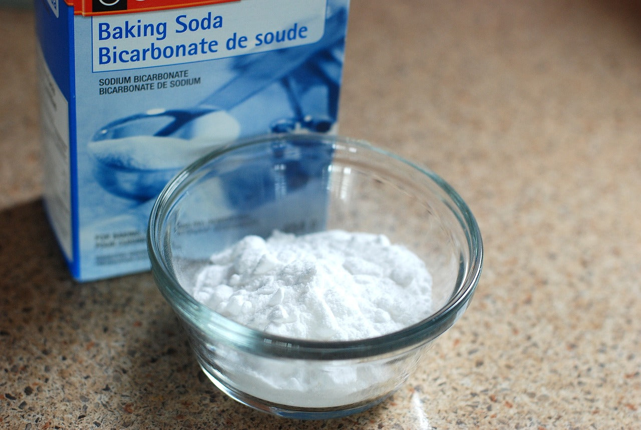 Bicarbonate de soude : usages sûrs et vrais dangers